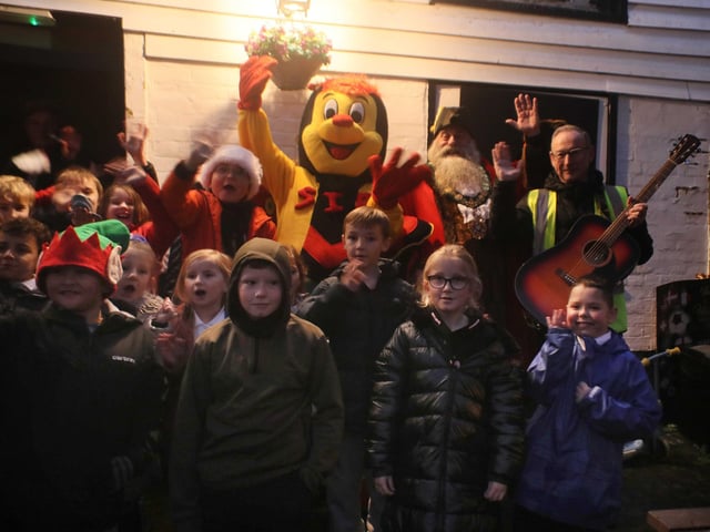 Heart of Sidley Festive Fun 2022. Photo bt Roberts Photographic.