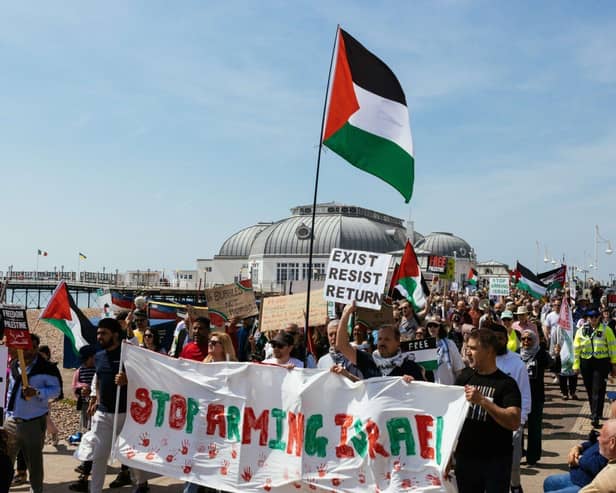 Hundreds march through Worthing in support of Palestine