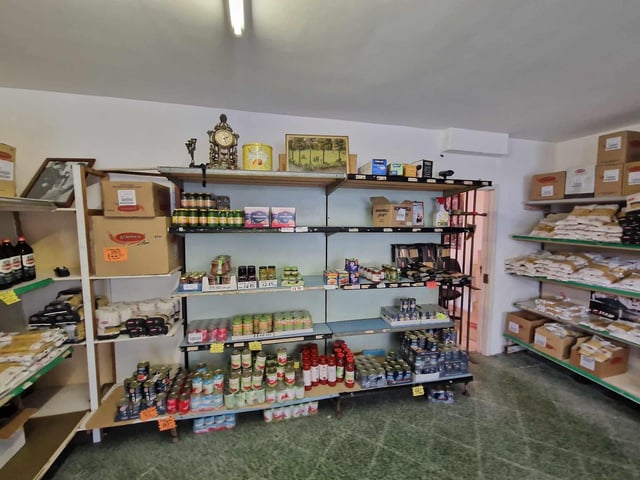An Italian food shop, which has been the pillar of a community in Worthing, is set to close after nearly 60 years in the town.