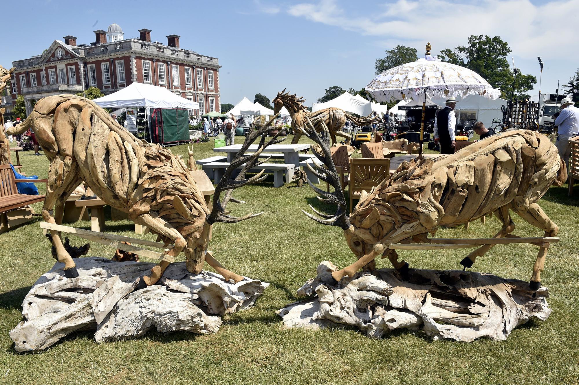 In photos: sun shines on The Garden Show at Stansted Park near Chichester - Vimarsana News