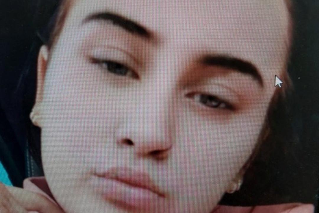 Police launch urgent search for missing girl, 13, with links across Sussex