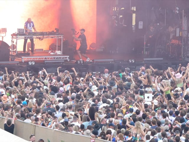 Fatboy Slim performed on Brighton seafront last night (July 21) in front of thousands of fans. Photo taken from a video from Eddie Mitchell.