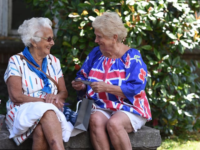 Jubilee picnic in Cathedral Green, Chichester. Picture from Liz Pearce