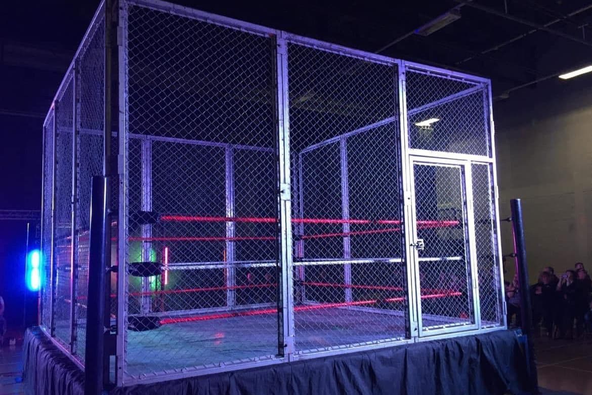 Bank Holiday weekend Wrestling in Brighton featuring Steel Cage Showdown.