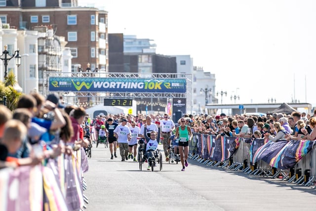Images from a sun-baked Worthing 10k