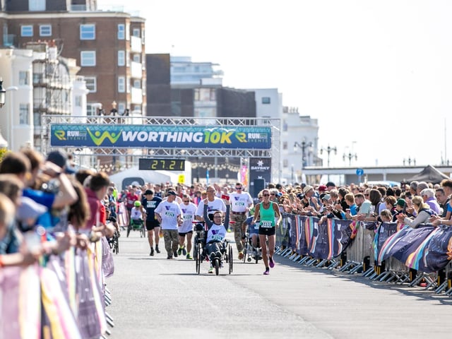 Images from a sun-baked Worthing 10k