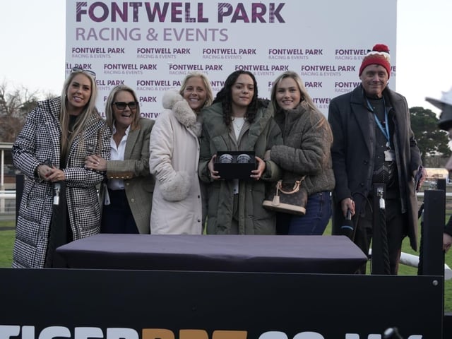 Boxing Day racing at Fontwell Park, 2025