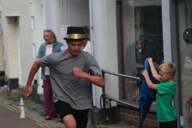 Hastings Old Town Carnival Week 2022: Seaboot Race. Photo by Roberts Photographic