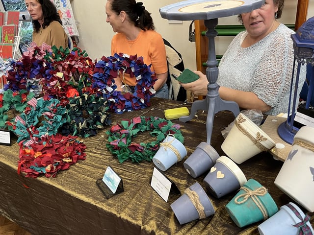 A Christmas craft market at Georgian Gardens Community Primary School in Rustington has raised just over £1,000 towards new laptops for the children