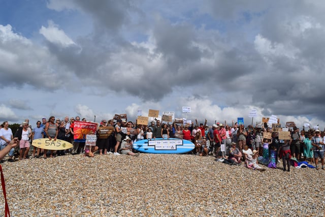Southern Water protest in Bognor Regis - photo by Heather Robbins