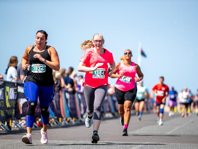 Images from a sun-baked Worthing 10k