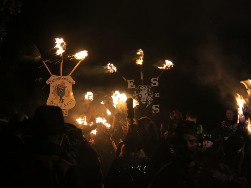 Ewhurst & Staplecross Bonfire 2023. Photo by Andrew Clifton.