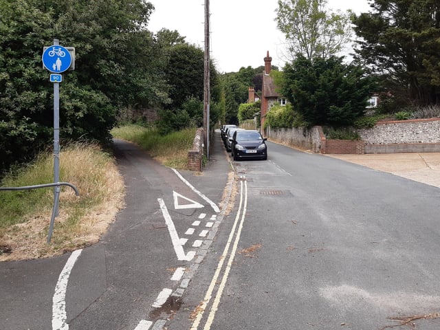 After crossing the bridge, turn left to go past the pub then right to follow Park Street to the junction with Mill Street, ignoring the shared cycle path that cuts off to the left.