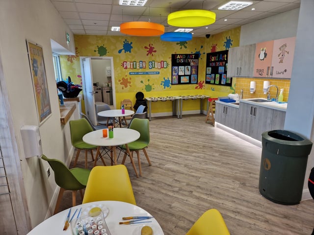 We tried out a family weekend break at Seal Bay Resort in Selsey. We stayed in a platinum caravan and experienced a host of activities and entertainment across the seaside West Sussex site.