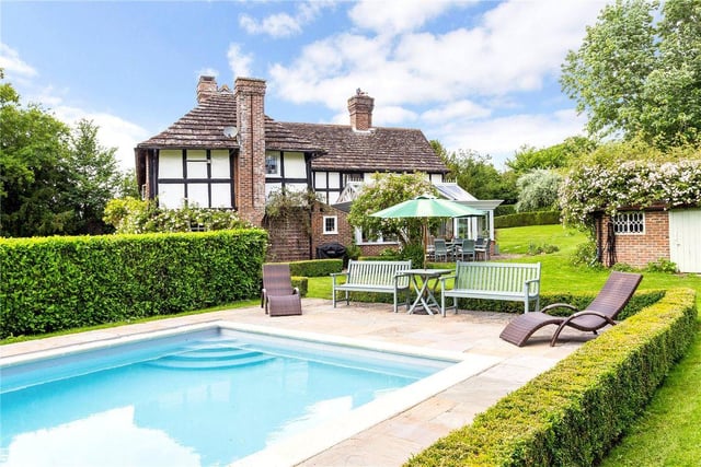 6 bed detached house for £2,750,000. Sold by Hamptons
