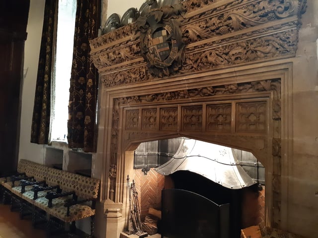 Hever Castle was to the childhood home of Anne Boleyn, King Henry VIII’s second wife.