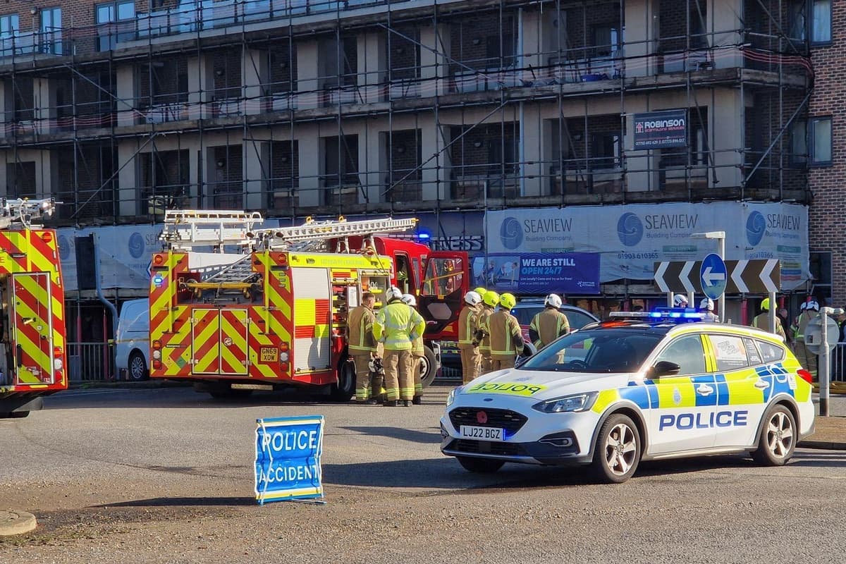 Fire Service Response Worthing fire: Video of scene shows huge scale of emergency services ...