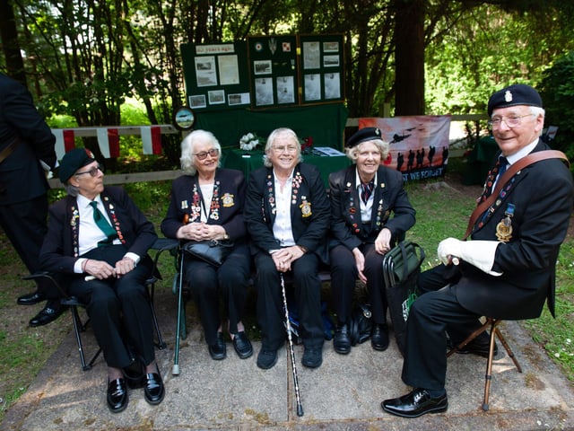 Memorial in Netherfield for the Polish crew who died in a Vickers Wellington bomber from the 304 Polish Squadron in WW2. Photo by Frank Copper.