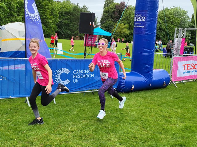 Oakwood School at Horsham Race for Life 2022