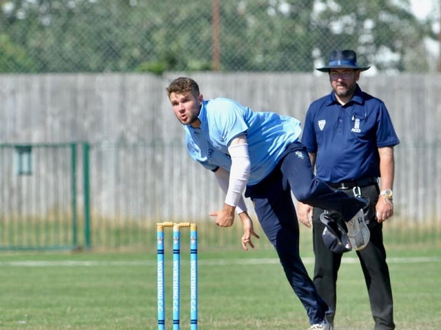 Worthing beat Preston Nomads 2nd XI to guarantee Division 2 safety on Saturday. Photographer Stephen Goodger was there to catch the action