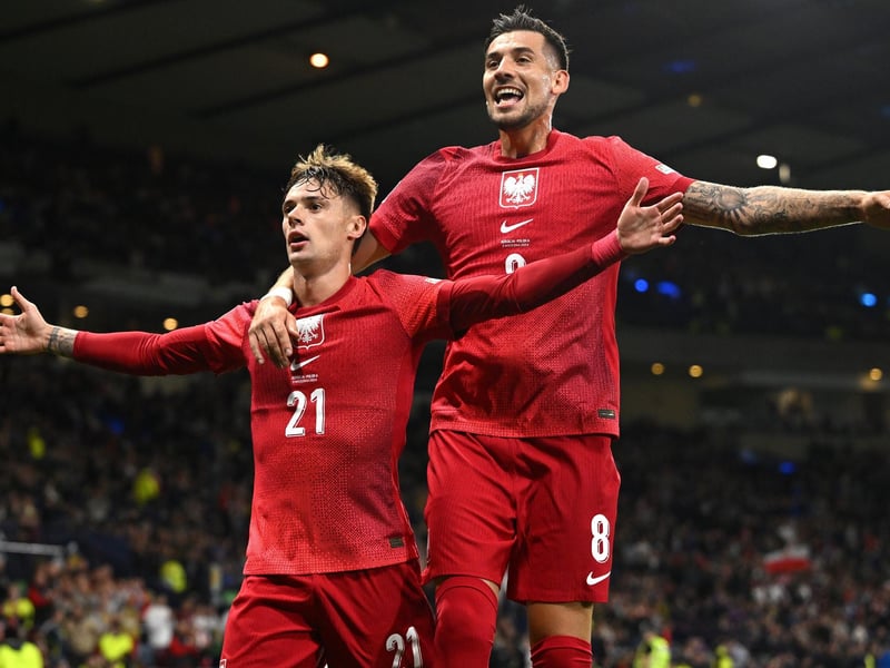 Hurzeler on Moder: "He collected important game time, although it was not so long. But he had a long injury and he's now getting back. Of course he's also an important member of the squad and we will see if he will be part of it on Saturday. But we have a lot of opportunities also with Ferdi coming back, with Jakub coming back, maybe Mats Wieffer will be back, so we have a great opportunity or flexibility to fill this position."