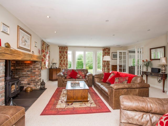 Royston Close, Friston