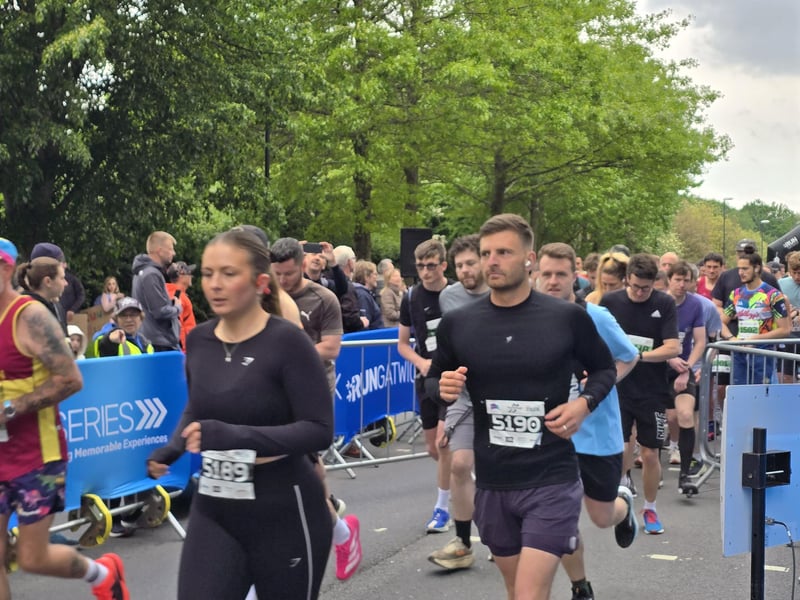 Run Gatwick 2026 half marathon and 5k