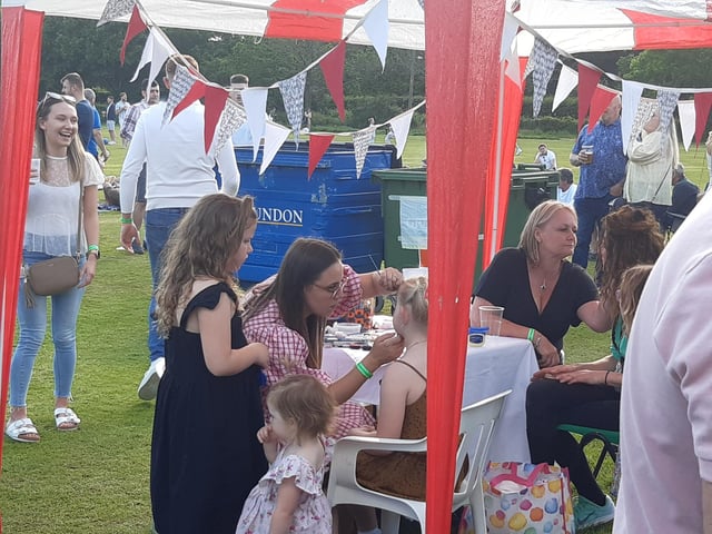Face painting at iFEST