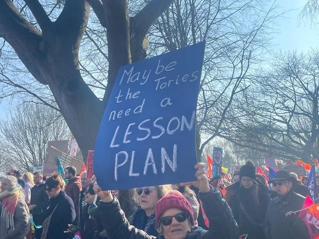 School strikes in Sussex: Hundreds of protesters arrive to take part in Sussex teacher protest - in 23 pictures