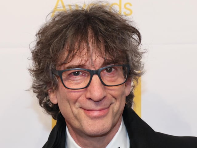 Acclaimed novelist Neil Gaiman lived in East Grinstead from 1965 to 1980 and from 1984-1987. He was educated at Fonthill School in East Grinstead and Ardingly College.