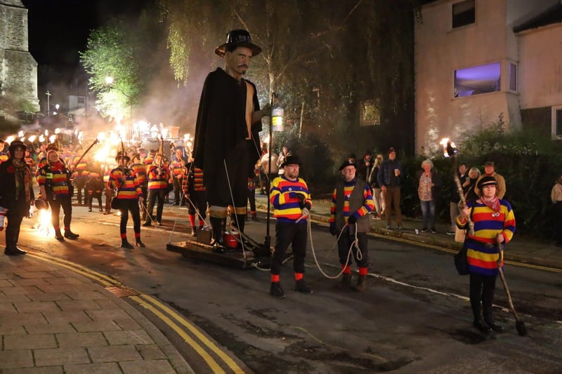 Hastings Bonfire 2023. Photo by Andrew Clifton.