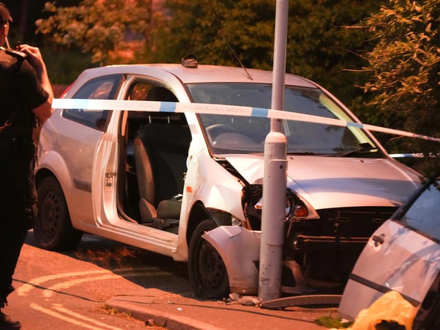 Sussex Police are searching for the occupant of a vehicle who ‘made off’ after hitting street furniture at a junction in Worthing.