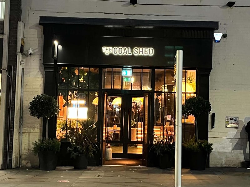 At Clarence House in North Street, The Coal Shed provides relaxing, calming surroundings in which to settle down for a proper meal. Dark, marble-patterned tabletops, upholstered seating and warm lighting help set the mood.