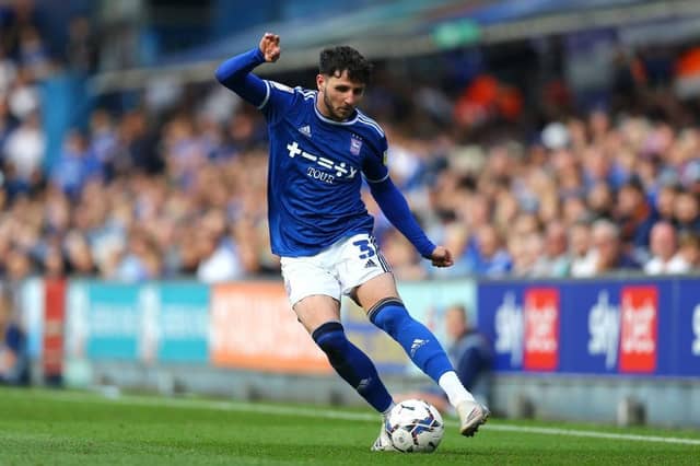 Experienced defender Matt Penney is a free agent after his departure from Ipswich Town.