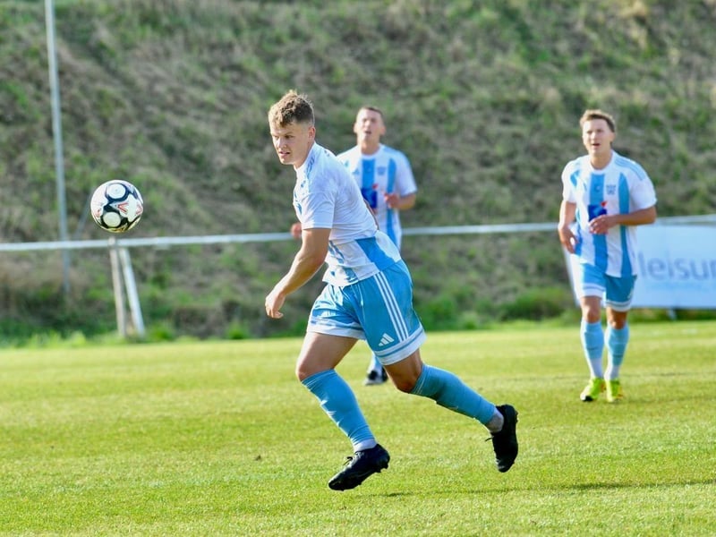 Worthing United v Infinity, SCFL Division 1