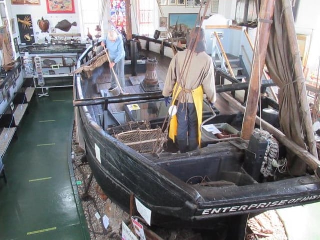 Learn about the fascinating history of the Hastings fishing fleet and those involved at the Fishermen's Museum in Rock-a-Nore Road. Open daily from 11am - 5pm.
Admission is free.