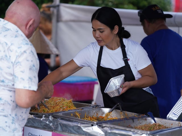 Hundreds gathered in Steyne Gardens to take part in this year’s Worthing Food and Drink Festival.