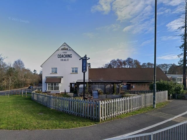 The Coaching Halt scores 3.9 stars from 1,181 reviews