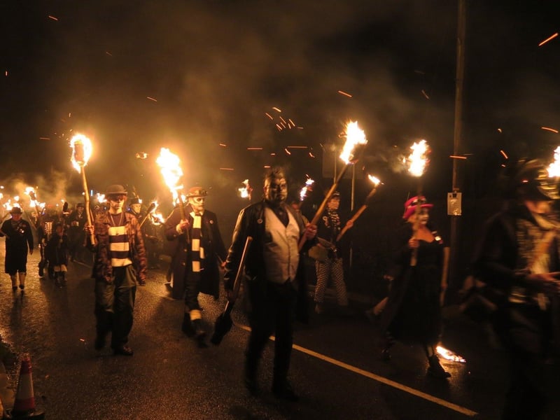 Ewhurst & Staplecross Bonfire 2023. Photo by Andrew Clifton.