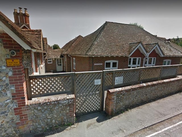 At West Wittering Parochial Church of England School, 88% of parents who made it their first choice were offered a place for their child. A total of two applicants had the school as their first choice but did not get in.