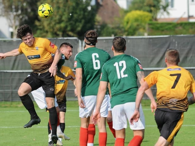 Littlehampton Town v Burgess Hill Town in the FA Trophy