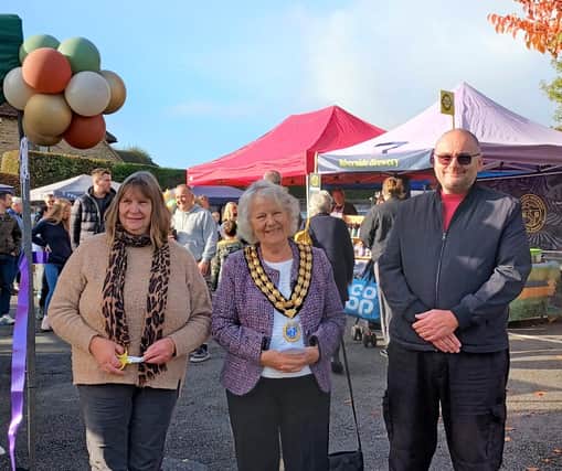 Sharon Leppard (The Great Little Farmers Market CIC), Kate Rowbottom (Chairman Horsham District Council), Paul Berry (Billingshurst Parish Council).