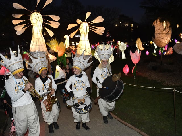 Bloco Olofi entertain crowds in the parade