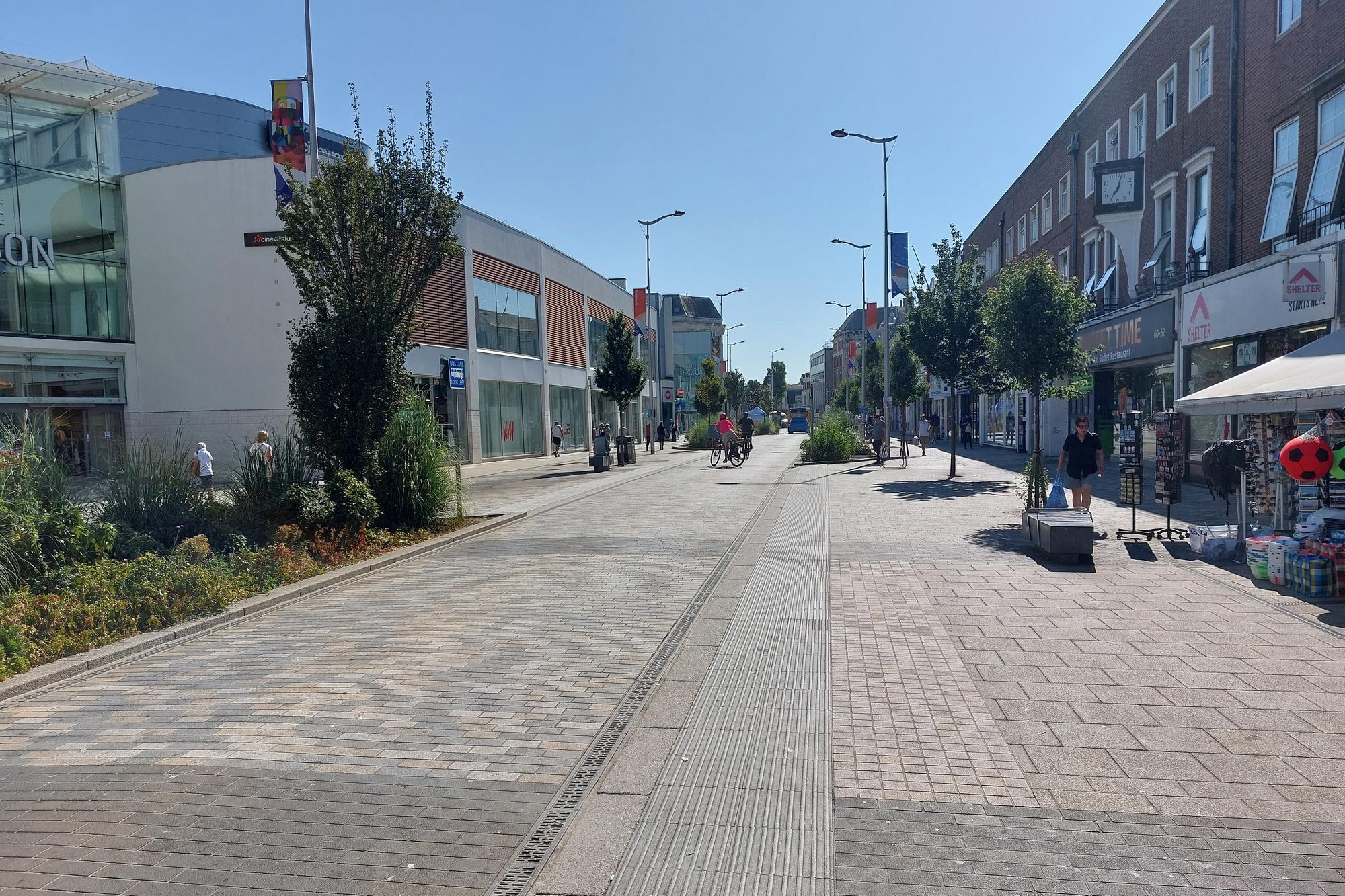 Welche Geschäfte würden Sie sich in Eastbourne wünschen?
