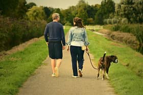 Crufts has announced its support for the Stand Up To Cancer ‘Walkies Challenge’ and is asking owners and their four-legged friends to step up to the challenge of walking 60 miles across the month of April. Image by Mabel Amber from Pixabay.