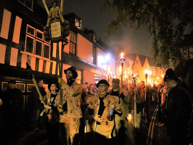 Rye Bonfire 2022. Photo by Andrew Clifton.