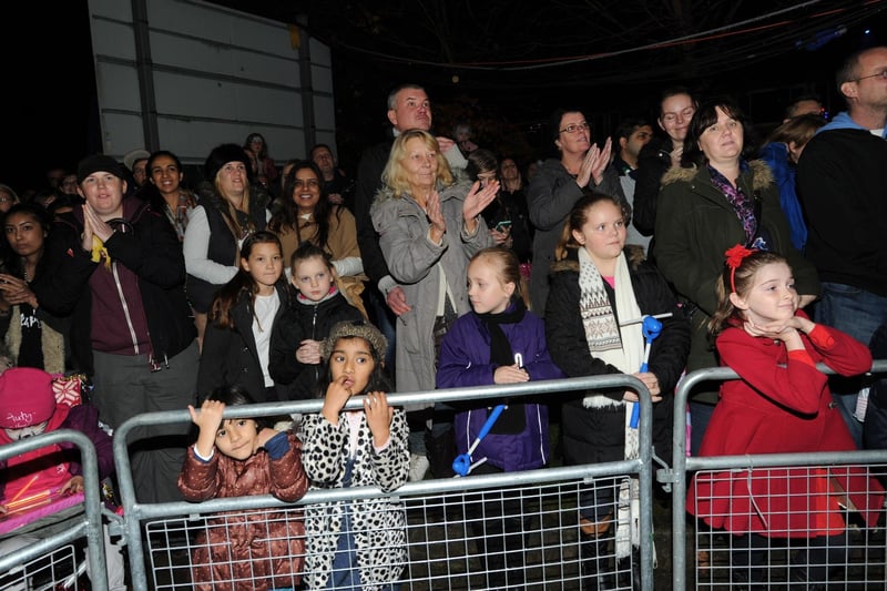 jpco 26-11-14 Christmas Lights switch on in The Boulevard, Crawley 2014 (Pic by Jon Rigby)