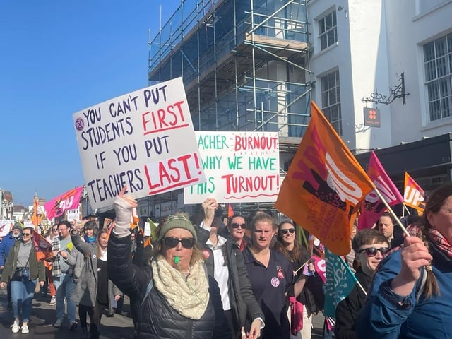 School strikes in Sussex: Hundreds of protesters arrive to take part in Sussex teacher protest - in 23 pictures