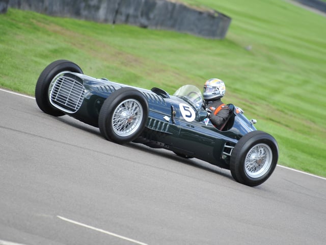 Goodwood Revival 2022 - Day 1, Friday. Pic S Robards SR2209162