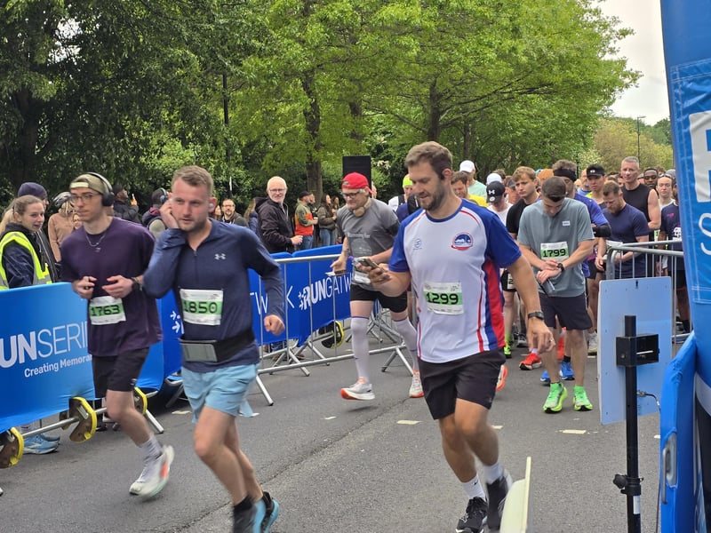 Run Gatwick 2026 half marathon and 5k